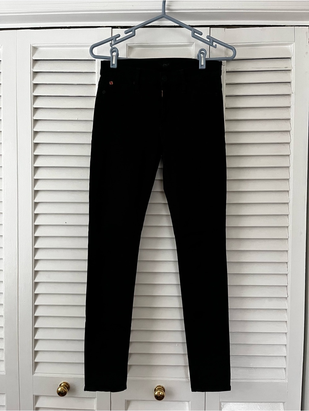 Black Women's Skinny Jeans - Classic Slim Fit